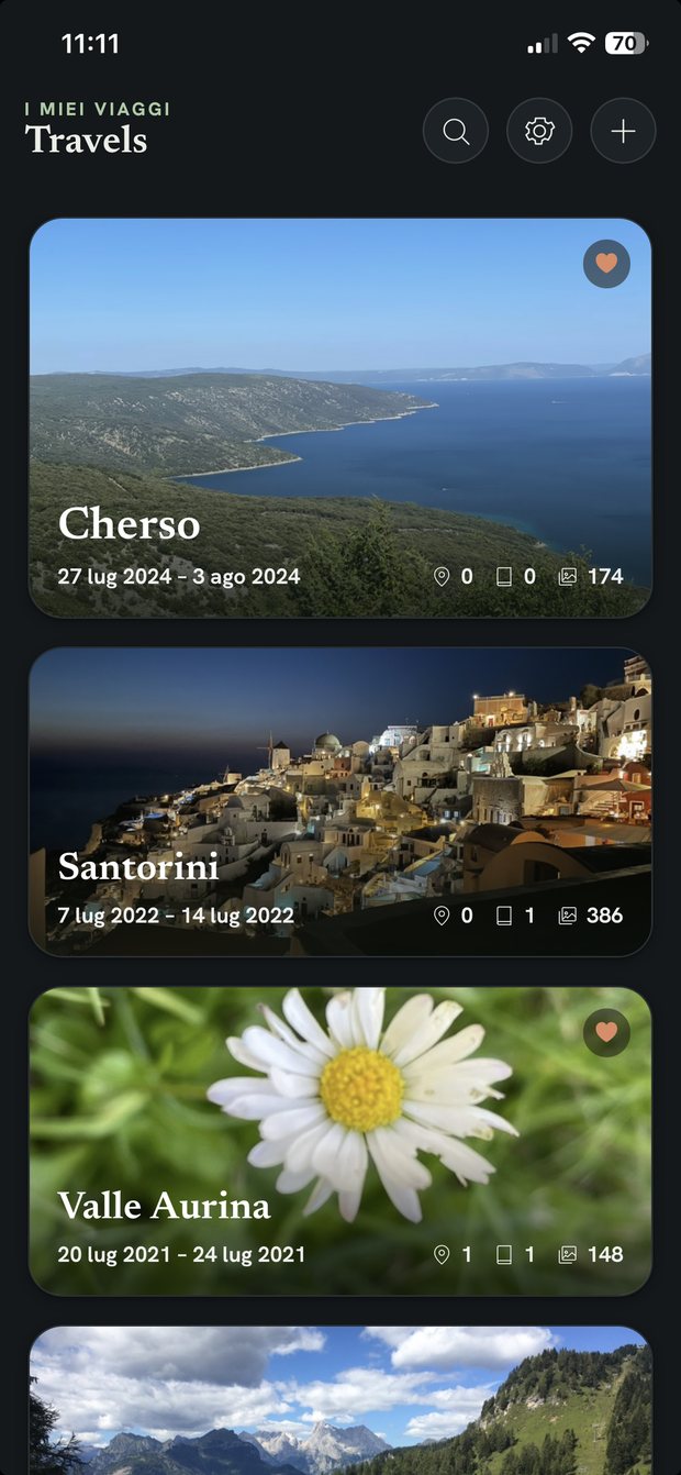 Schermata iPhone di Travels: la home con l'elenco dei viaggi — Cherso, Santorini, Valle Aurina